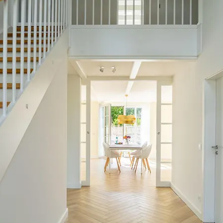 Heven8 - Schmuckstück Im Stillen Dorf * Böhl