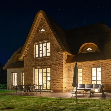 Heven8 - Schmuckstück Im Stillen Dorf